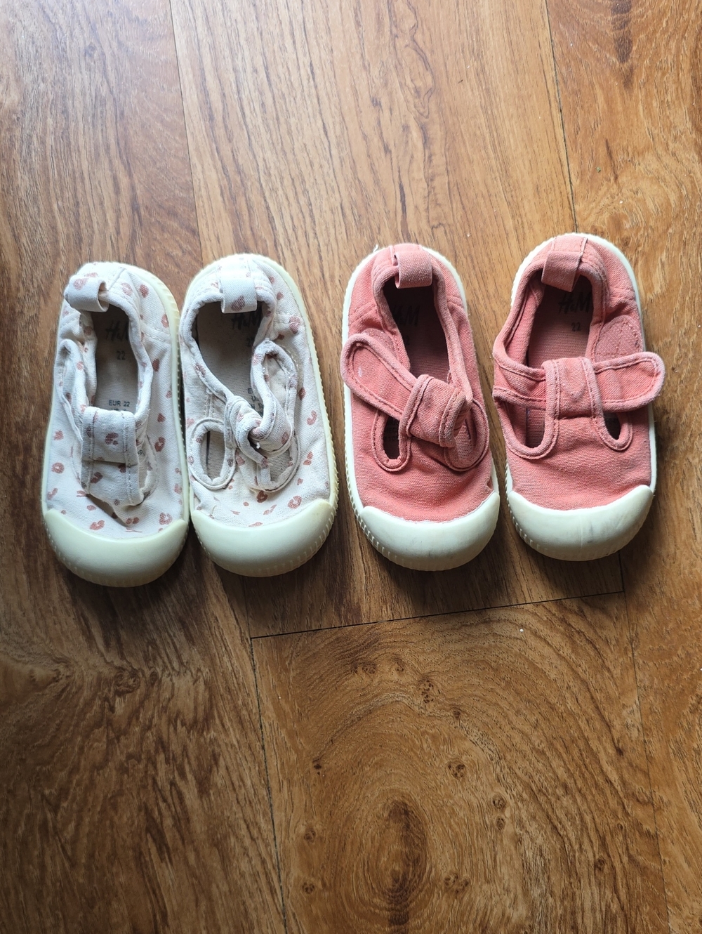 H&M Toddler Canvas Hook-and-Loop Shoes in Blush and Cream Floral